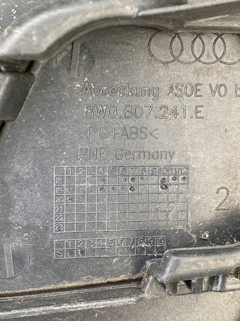 фото №12, Заглушка фаркоп бампера перед audi a4 b9 8w0807241