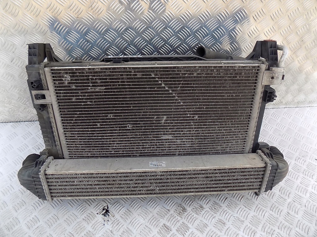 фото №1, Mercedes w245 комплект радиатор