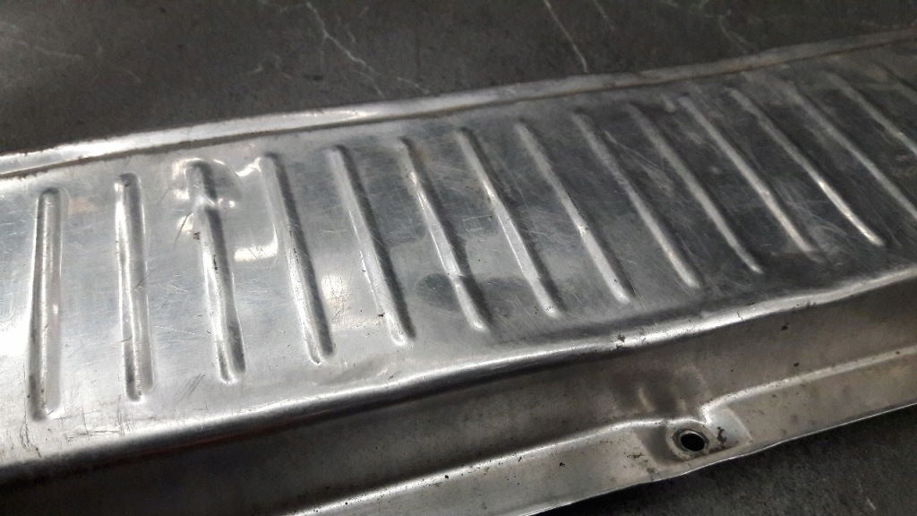 Купити A2106981589 молдинг накладка bagzanika mercedes e w210