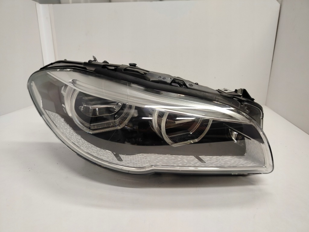 Купити Bmw f10 рестайлінг  full led адаптивний лампа права