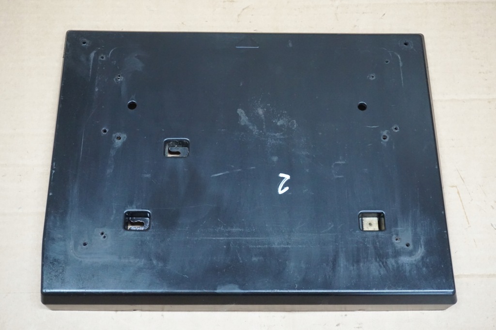 фото №1, Pajero pinin накладка кронштейн номерного знака 01r