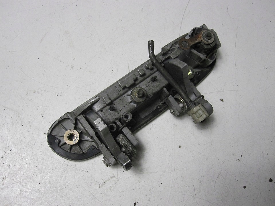 фото №8, Ручка наружная передняя левая mazda premacy 00r