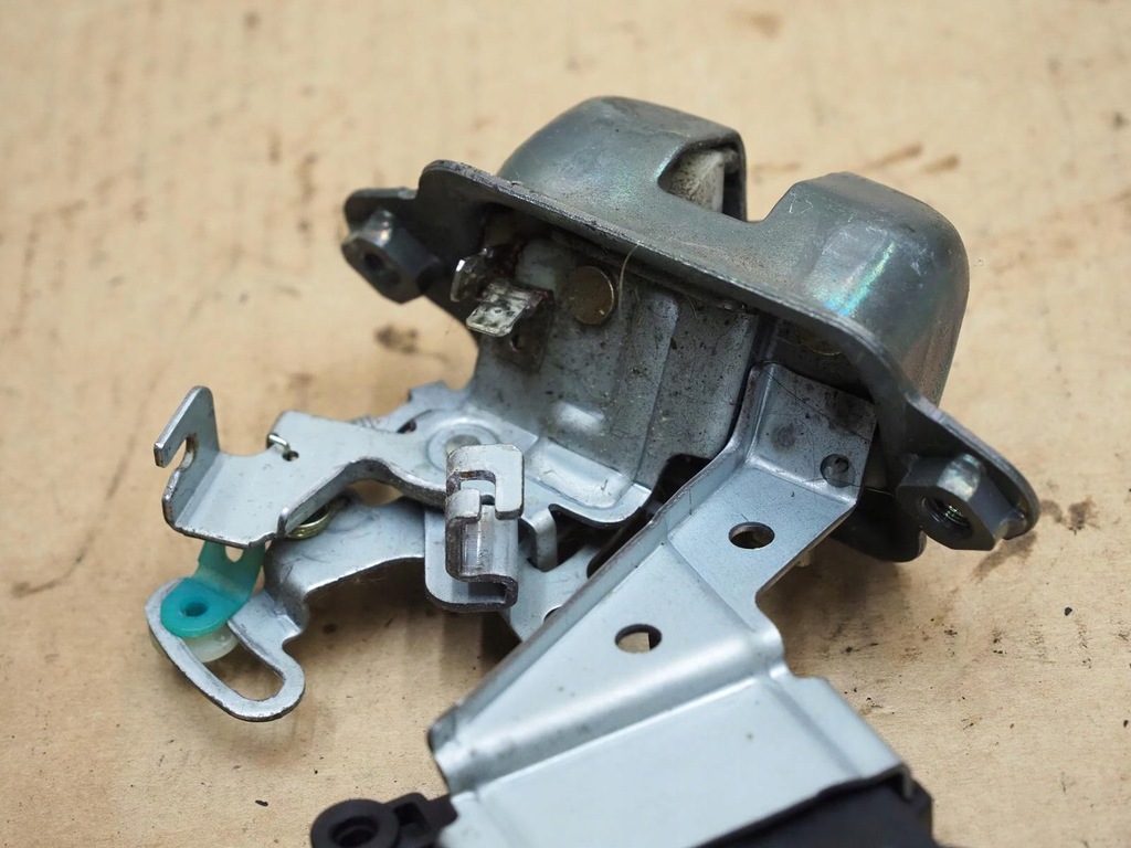 фото №9, Subaru legacy iii 01r kombi замок задній кришки