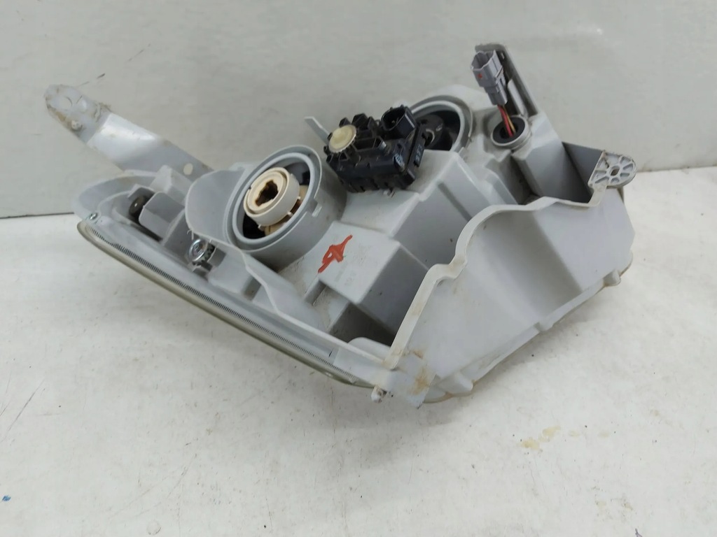 фото №10, Isuzu d-max 2 ii lift 15- левая лампа передняя перед фара