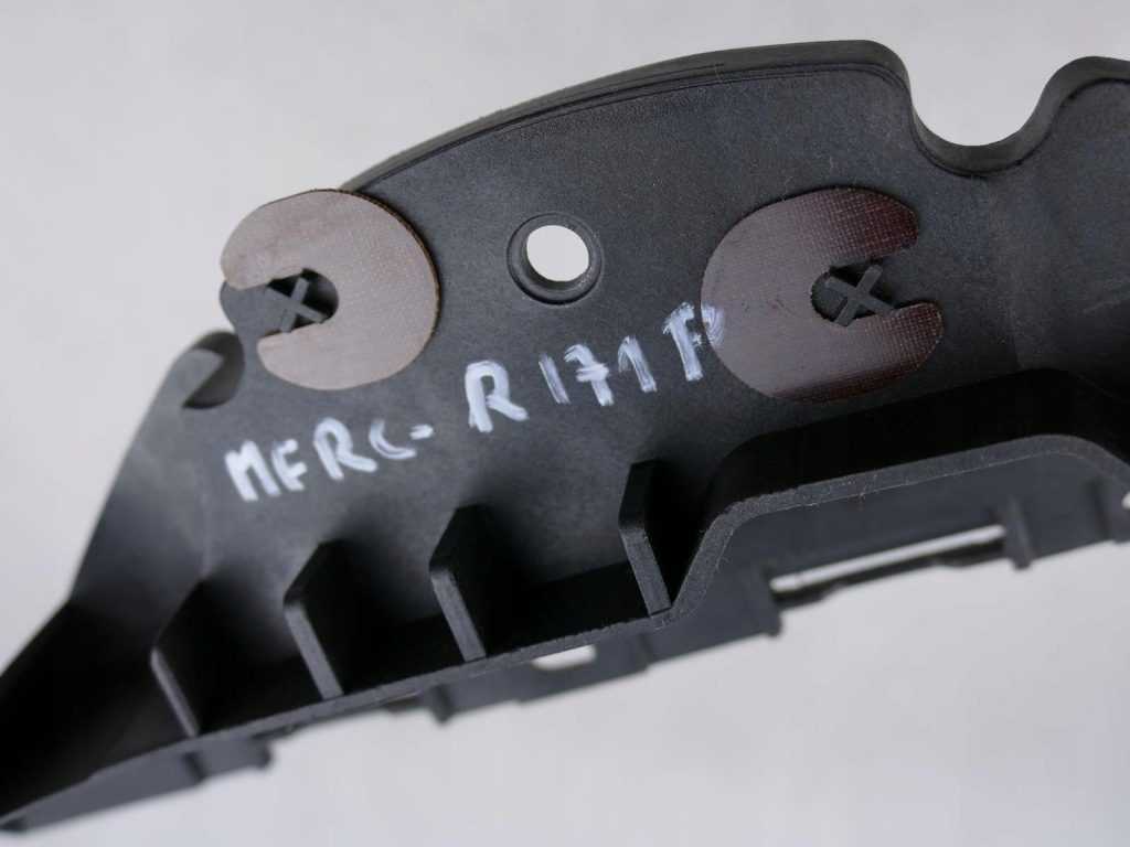 фото №6, Mercedes slk r171 захист кронштейн підголівник правий