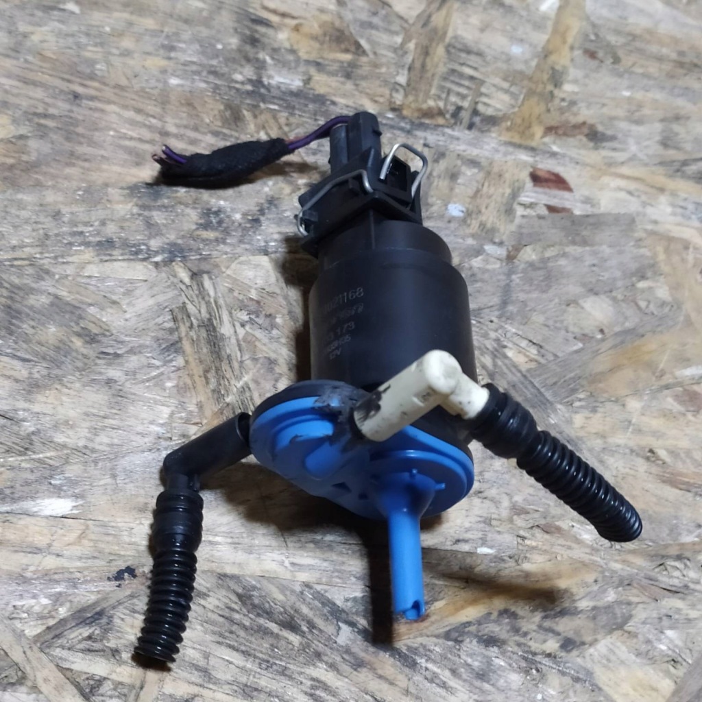 фото №8, Audi a6 s6 c4 4a насос розпилювача скло передньої 021168 103173 topran