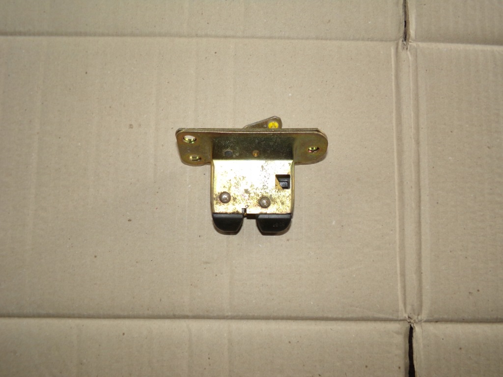 фото №1, Замок крышки багажника volvo v40 s40