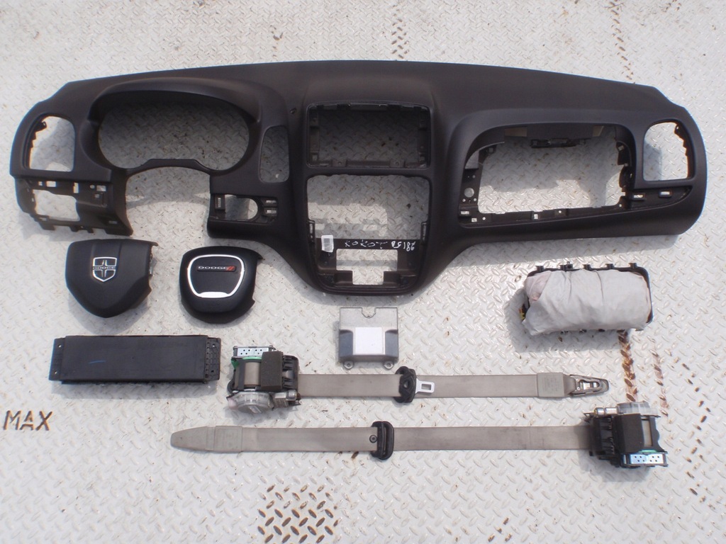 фото №6, Dodge caravan панель приладів консоль панель приладів подушки безпеки повітряні подушка безпеки ремені pas коричневий