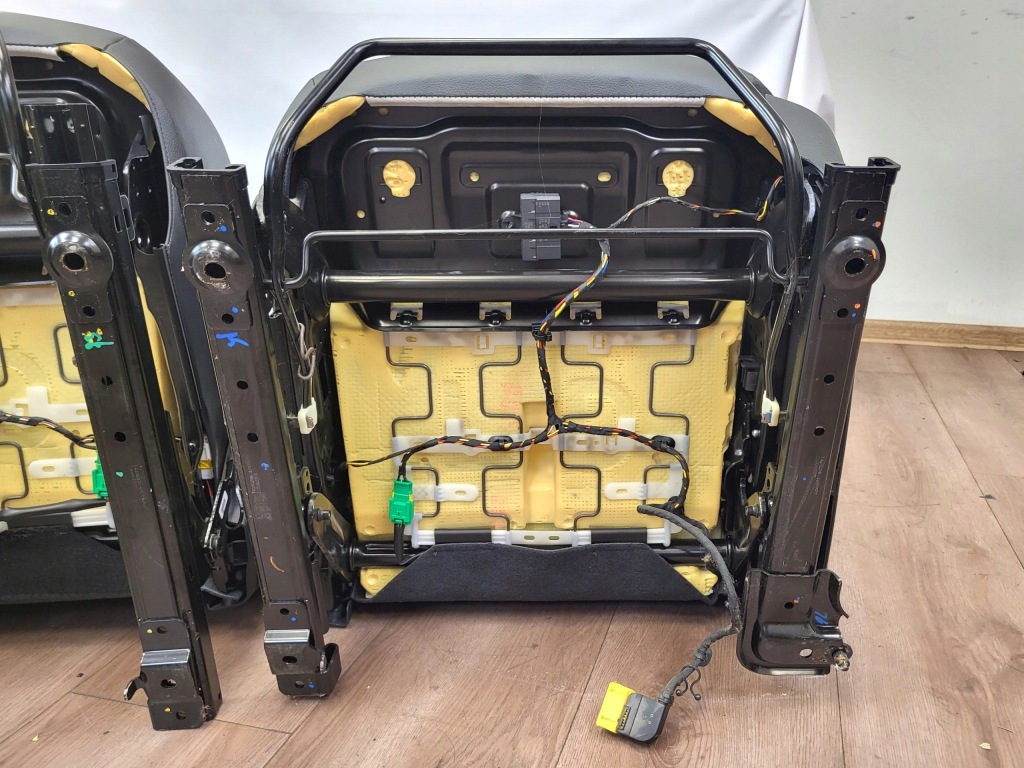 фото №13, Сиденья заднее сиденье комплект подогрев peugeot 3008 i 2016r 1.2 thp kwed