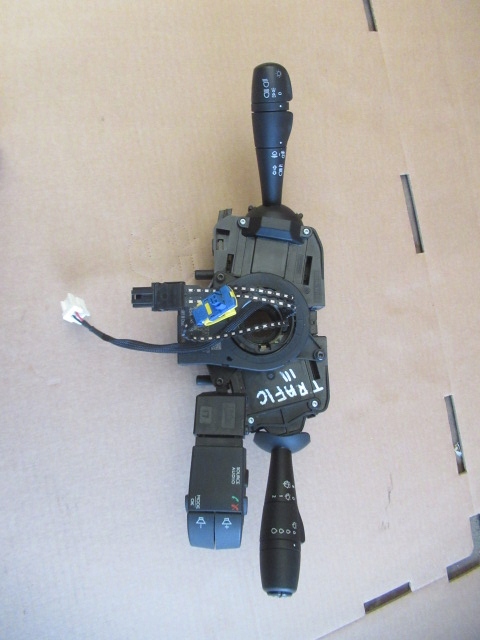 фото №1, Renault trafic iii vivaro переключатель лента