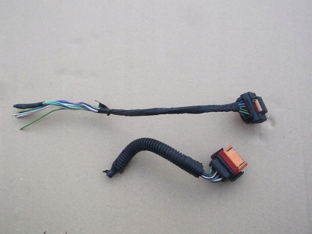 фото №1, Peugeot 508 штекер лампы перед ксенон