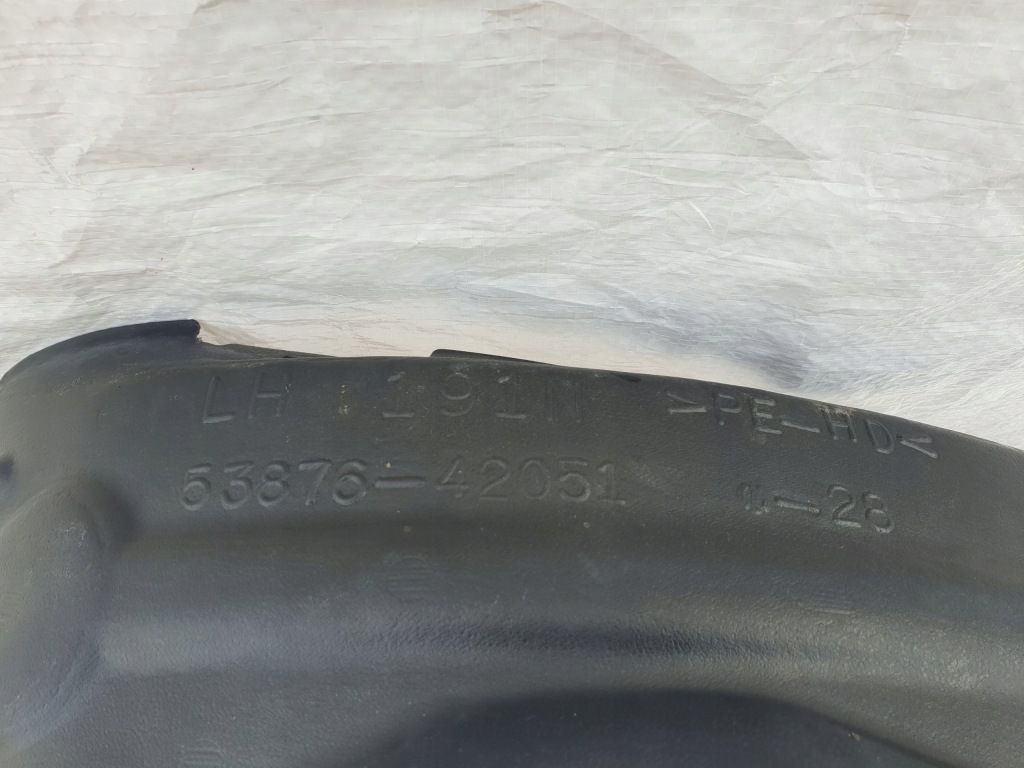 Toyota rav4 2 00-05 підкрилок ліве перед в Україні