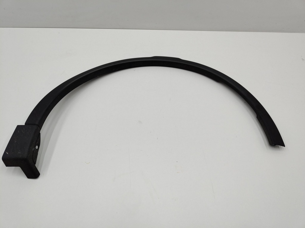 фото №1, Land rover discovery sport l550 молдинг крила правий перед lk72-16a074-ac