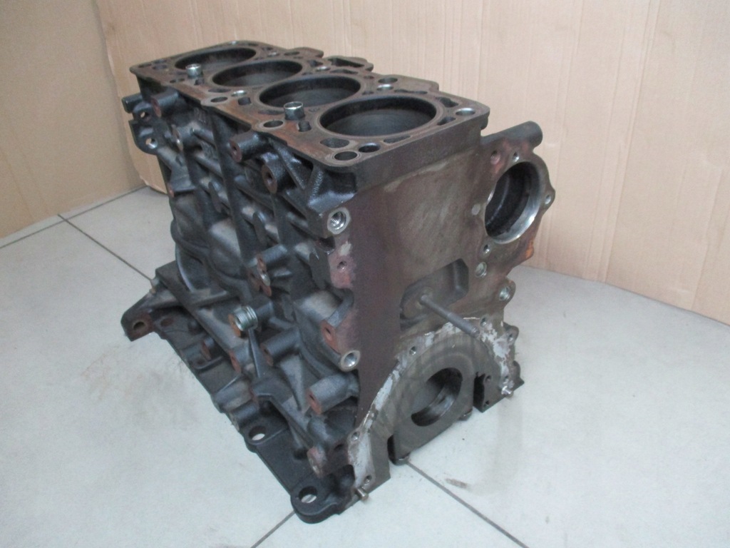 фото №8, Audi a4 b8 a5 q5 07-14 2.0 tdi cag блок двигуна 03l021a 03l103021a