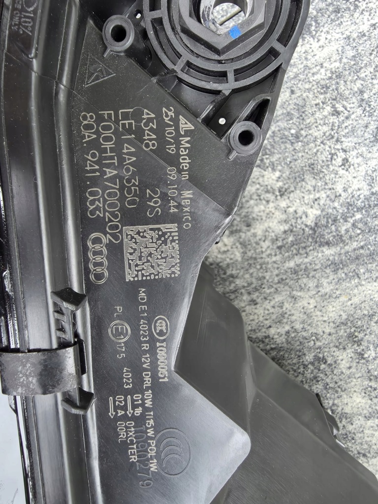 Audi q5 sq5 80a fy комплектна  фари full led dynamic 80a941033 80a941034 в Україні