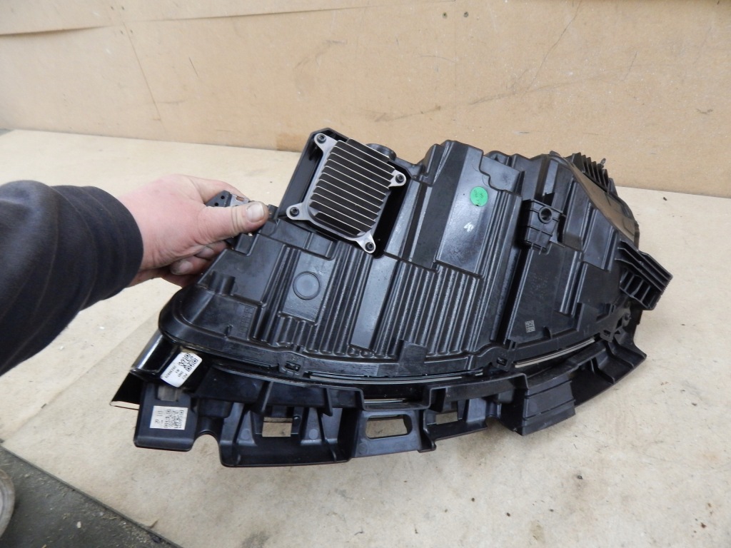 Фара правая  перед правый  передняя tesla full led model 3 2 highland оригинал . Киев