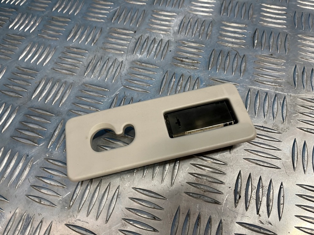 фото №1, Land rover discovery v лампа освітлення кабіни