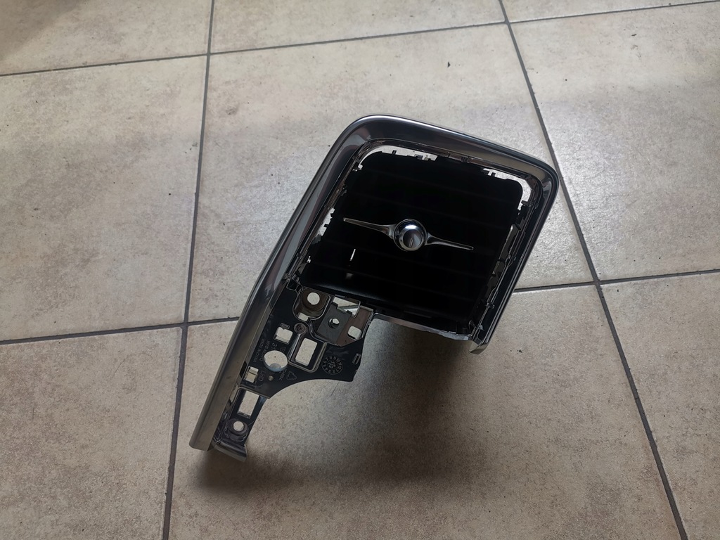 фото №1, Volvo s90 v90 ліва решітка обдув хром 31651219