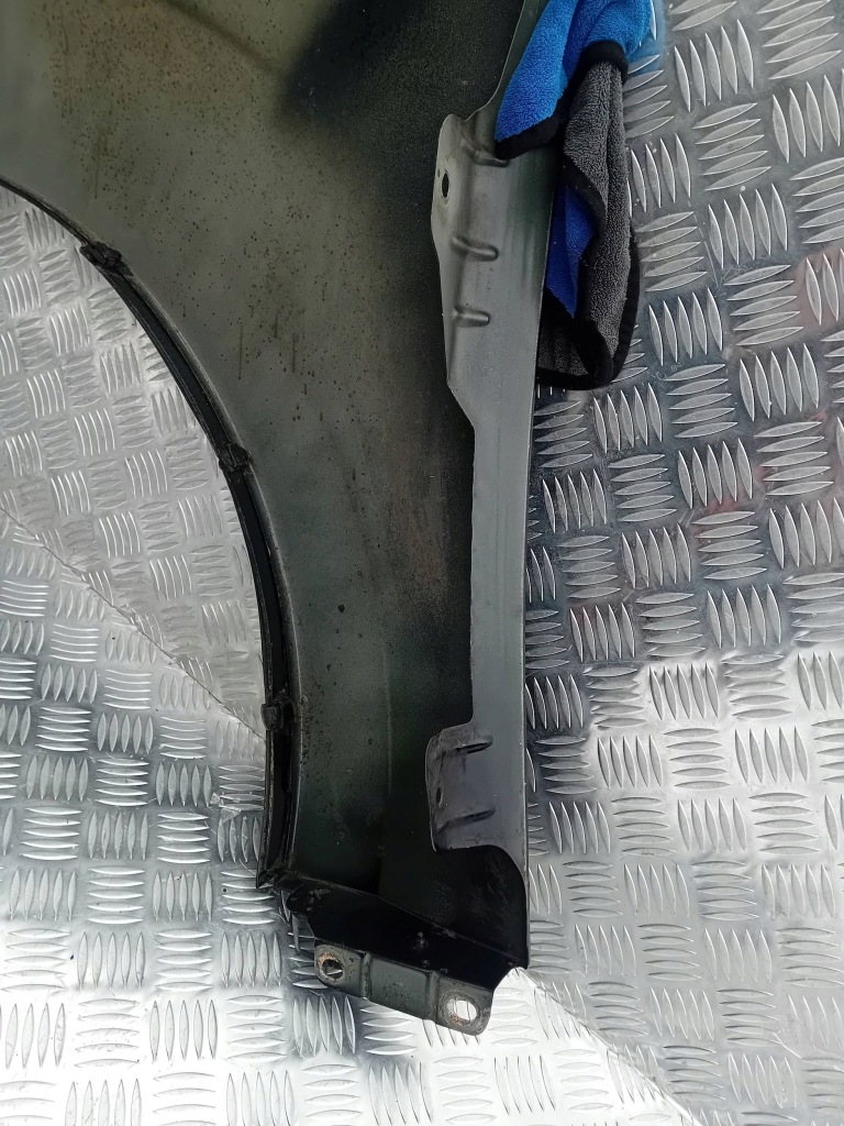 Mercedes ml w164 amg крыло правый 197 do установка w цвет Киев