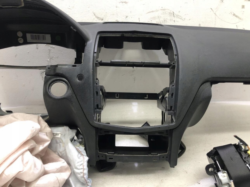 фото №4, Панель приладів панель приладів подушка безпеки ремені mercedes w204 europa