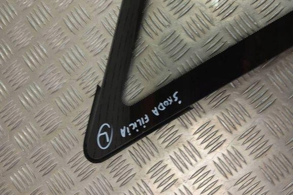 фото №7, Стекло левая задняя skoda felicia ii estate 6u5 43r001025 1.2l бензиновый 50kw