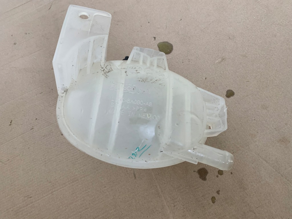 фото №9, Ford mustang mach-e 21r бак жидкость радиатора оригинал