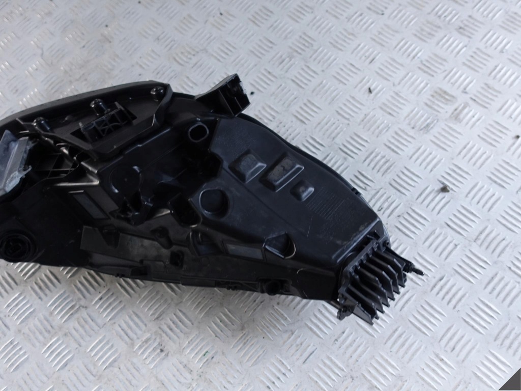 Tesla model 3 3 17- фара full led левая перед европа Недорого