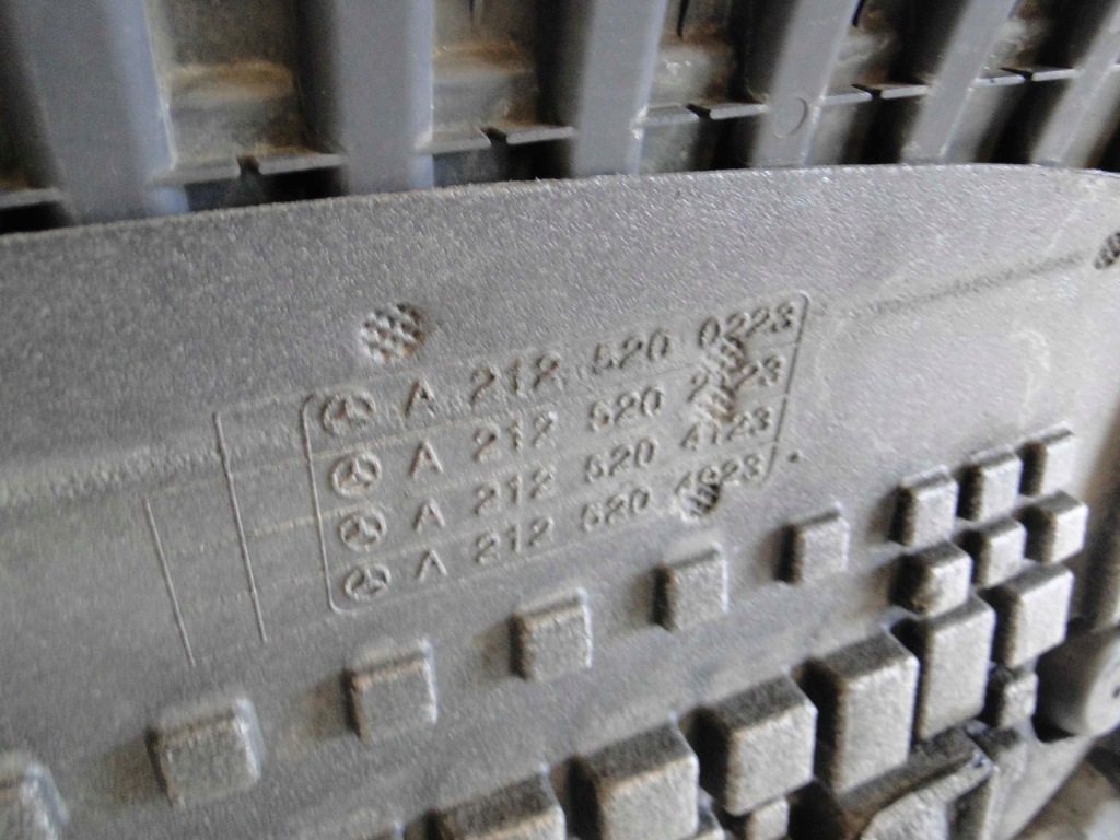 Mercedes cls 218 накладка под бампер 4matic w218 Недорого