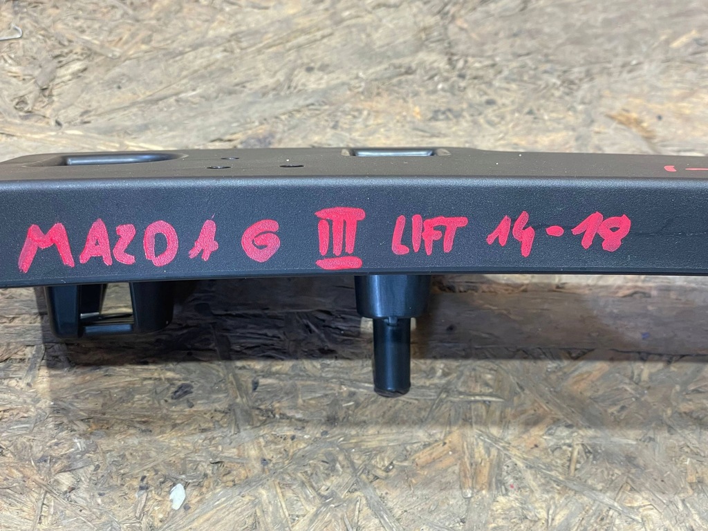 фото №11, Mazda 6 gj iii 3 lift 15-18 молдинг подкладка pod номерной знак бампер перед