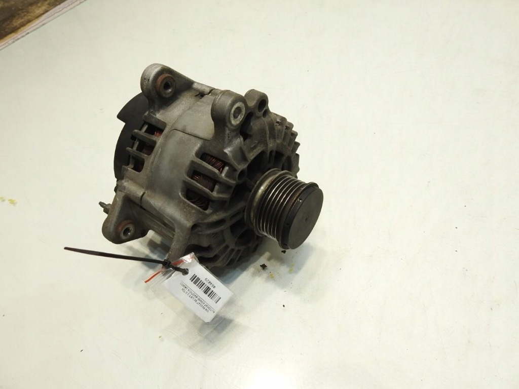 Генератор vw passat b6 2.0 tdi 03l903023e fg18t033 2605717a с Разборки