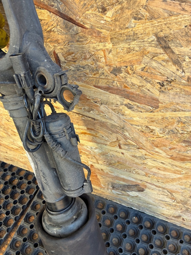 Mercedes r klasa амортизатор правий лівий пневмоподушка комплект Оригінал