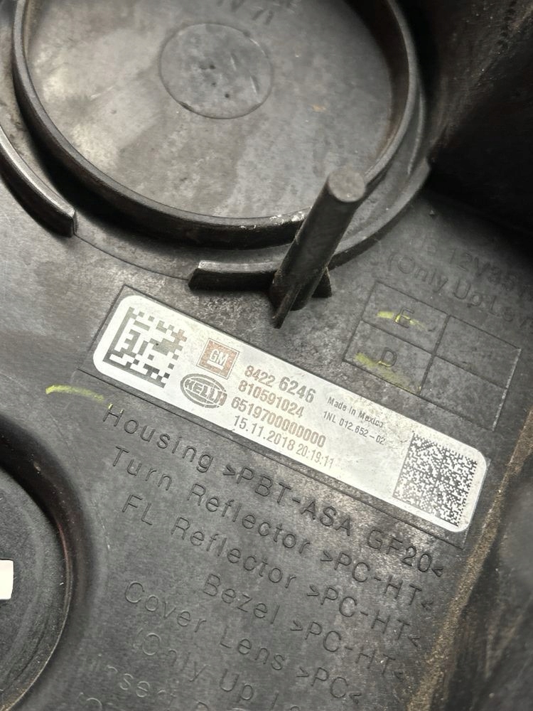 Фара противотуманная передняя правый  сторона chevrolet equinox 84226246 Киев