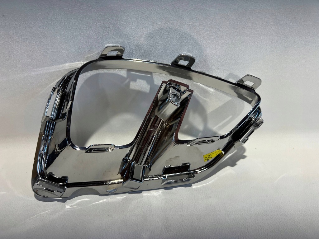 фото №5, Хром решётки бампер правый перед renault captur ii 261a27768r