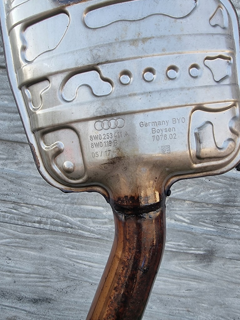 Audi a5 8w гаситель комплектный  8w0253411a Недорого