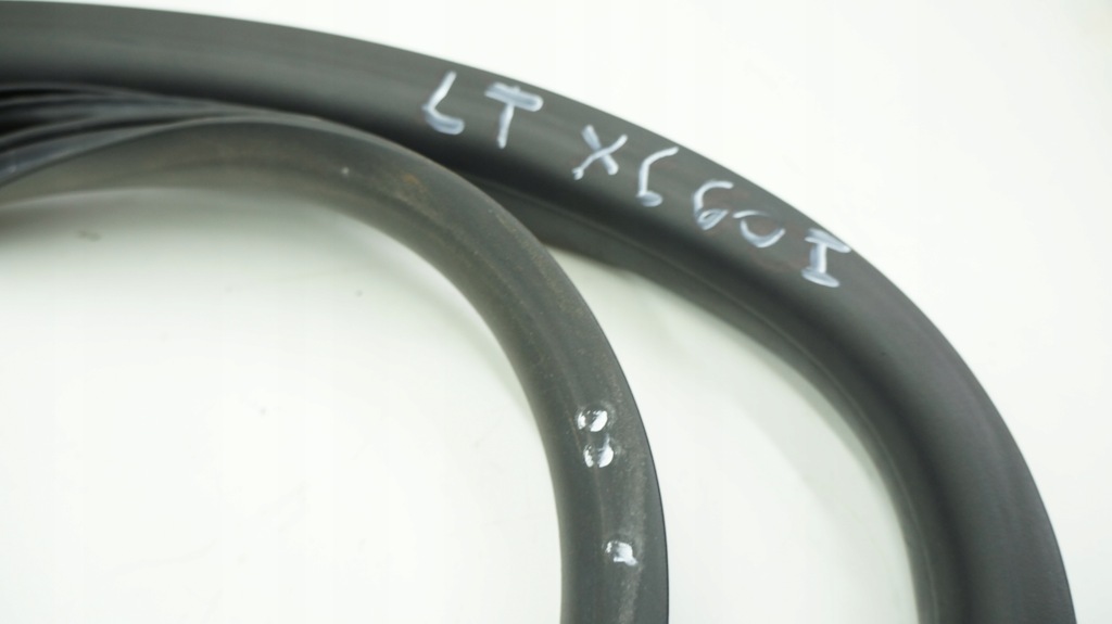 фото №2, Volvo xc60 i прокладка дверь левый задняя левая задняя