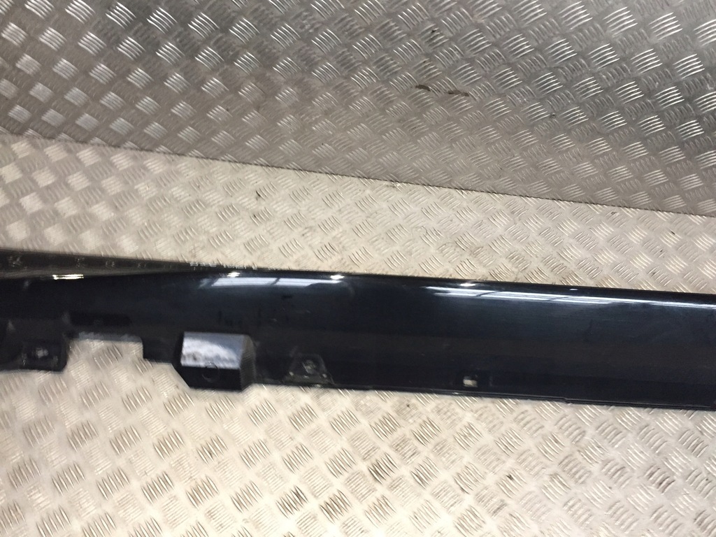 фото №10, Mercedes c-klasa w206 kombi накладка молдинг поріг права a2066982400 040