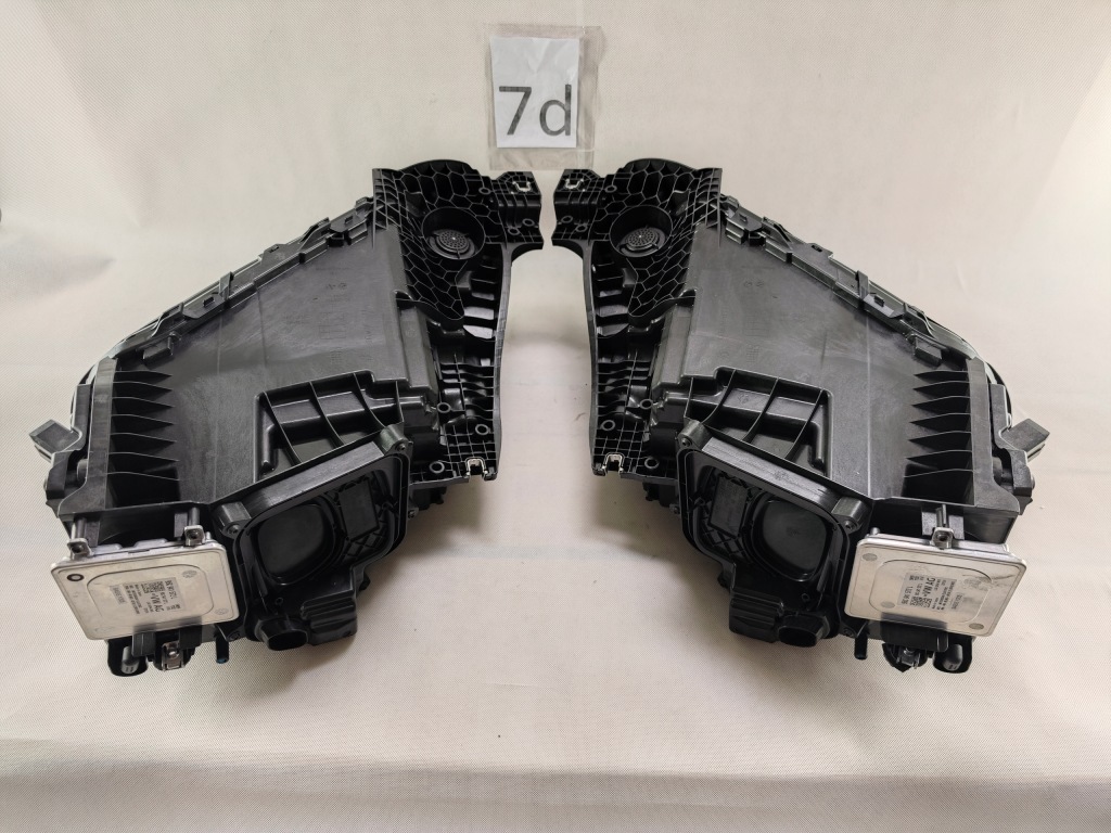 Porsche cayenne рестайлинг  9y4 full led левый правая  фара фара левая правый Недорого