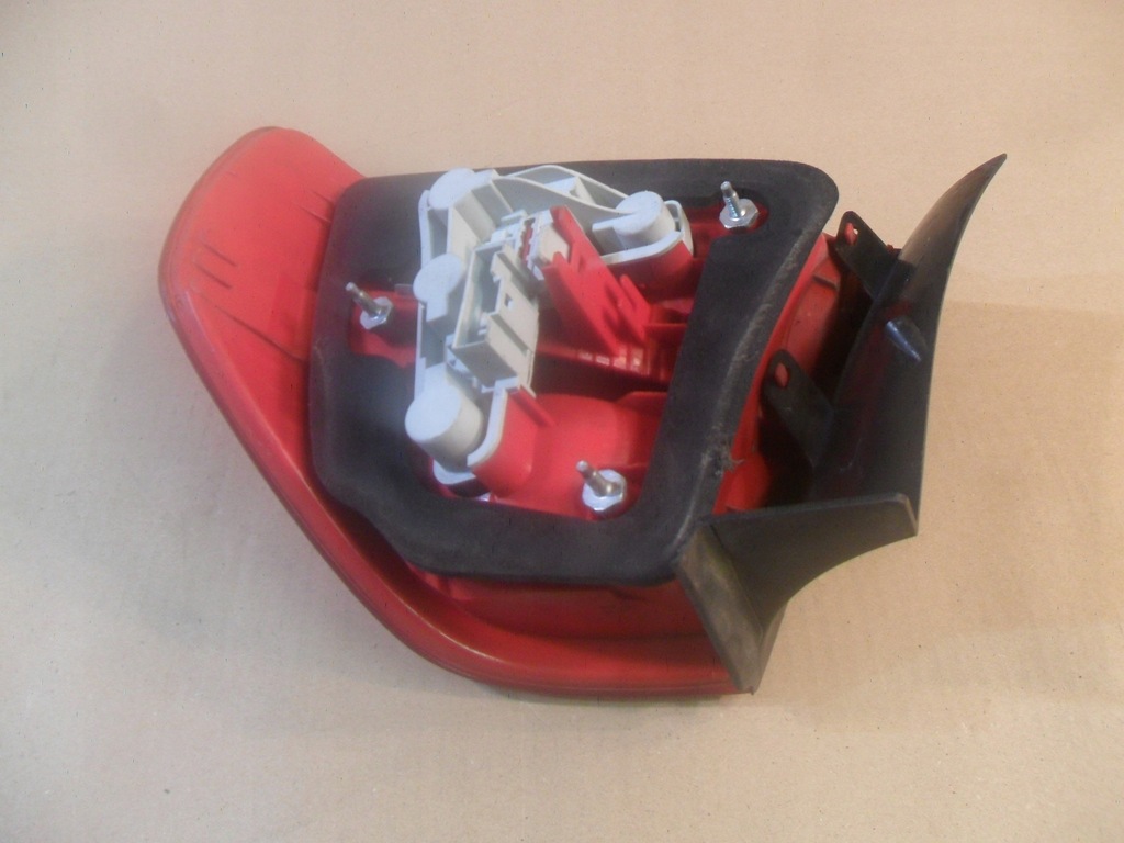 фото №13, Bmw e90 лампа задняя задняя левая led 6937457