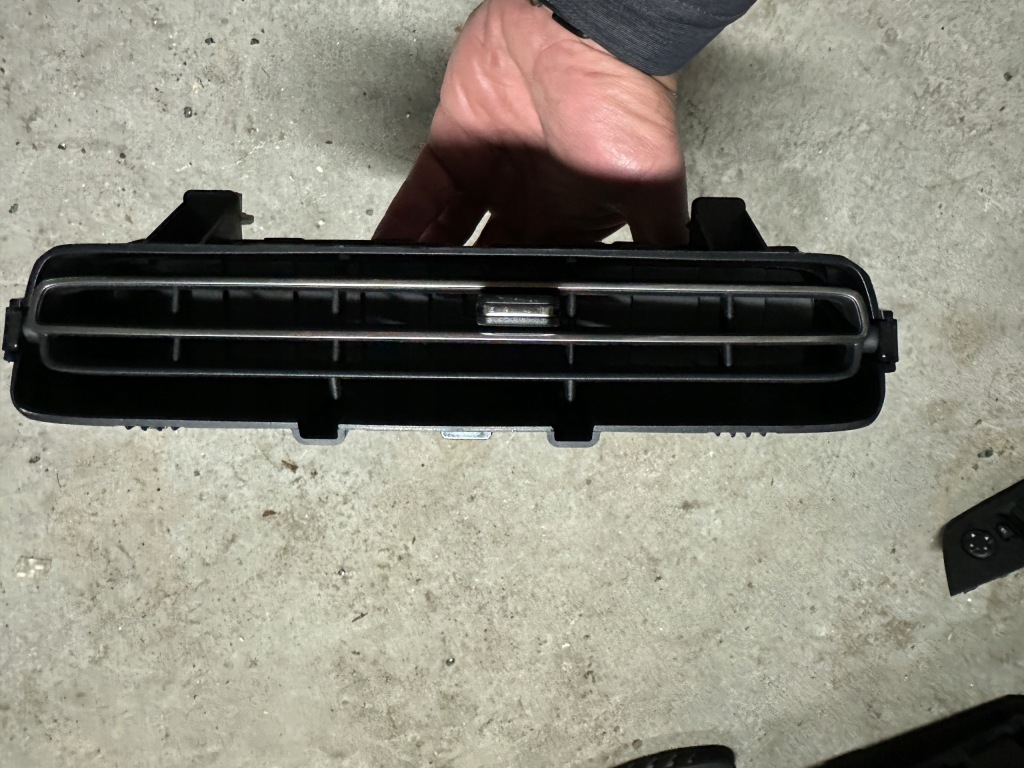 фото №1, Mokka ii b решётка обдув средняя 98362544zd