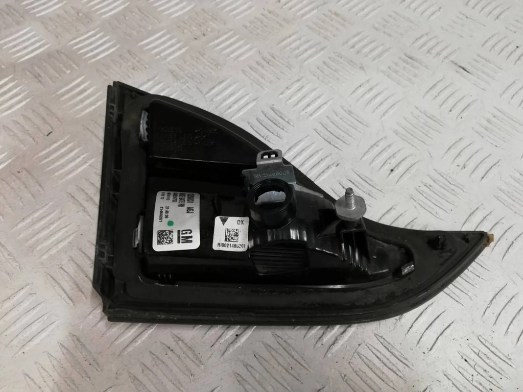 фото №6, Opel zafira c лампа задня права кришки