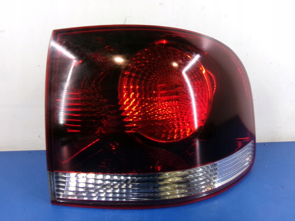 фото №1, Volkswagen touareg 02-07 лампа задняя правая крыла 7l6945096r