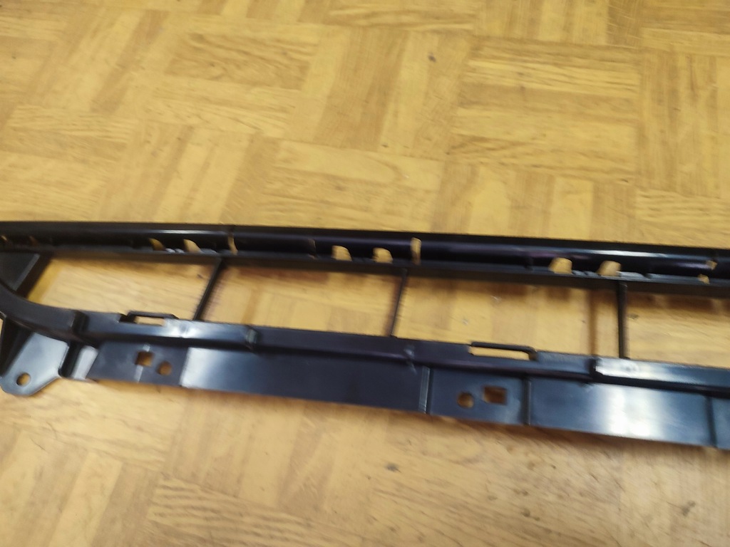 фото №8, Решітка середня нижня бампера перед 80a807647a audi q5 fy 01.17-10.20r