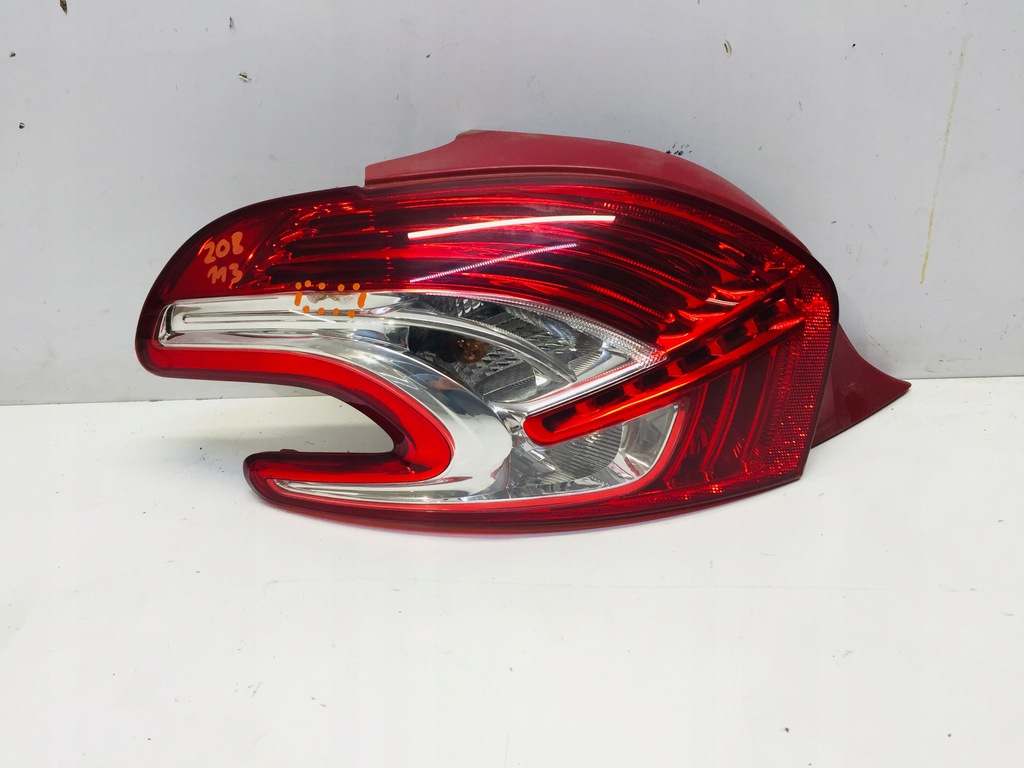 фото №1, Лампа ліва задня peugeot 208 #113