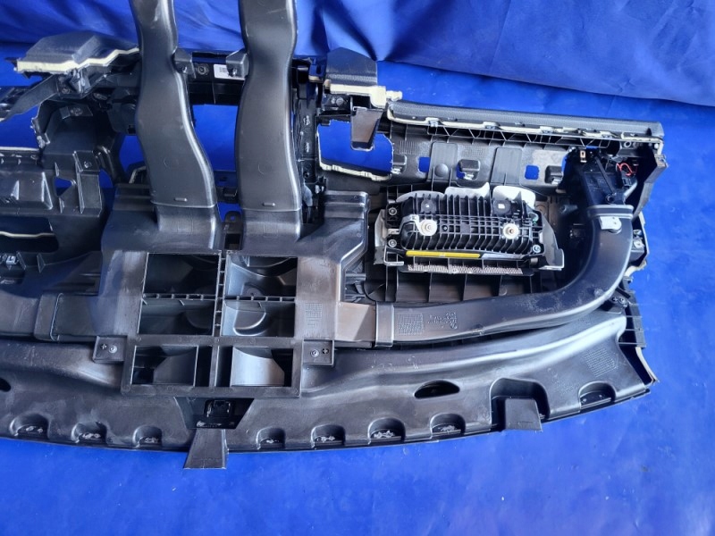 фото №12, Приборная панель приборная приборная панель + подушка vw touareg ii