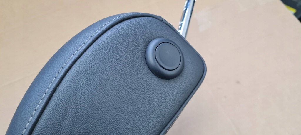 фото №11, A4 b9 8w підголівник сидіння правий перед шкіра sline