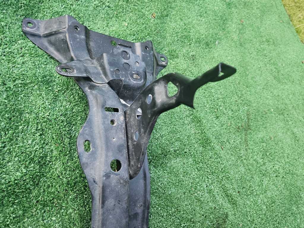 фото №4, Кронштейн поперечина кронштейн замка toyota hilux viii 8 16r-