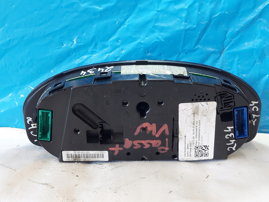 фото №11, Счетчик приборная панель passat b5 fl 1.6 b 3b0920825