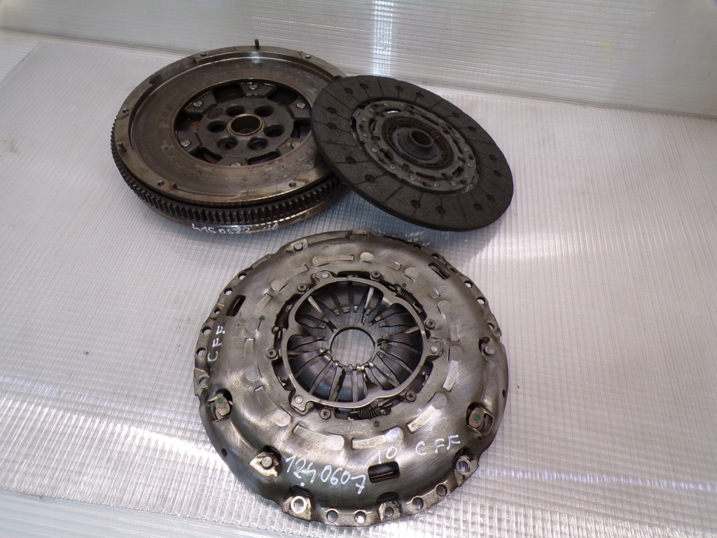 фото №1, Сцепление двухмассовый диск прижим volkswagen passat b7 2.0 tdi cff 415058310