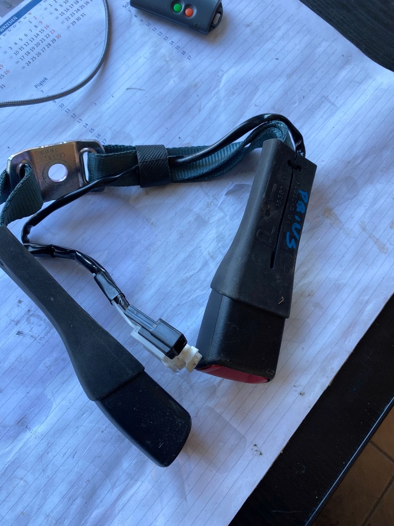 фото №1, Toyota prius iv клипса поперечина