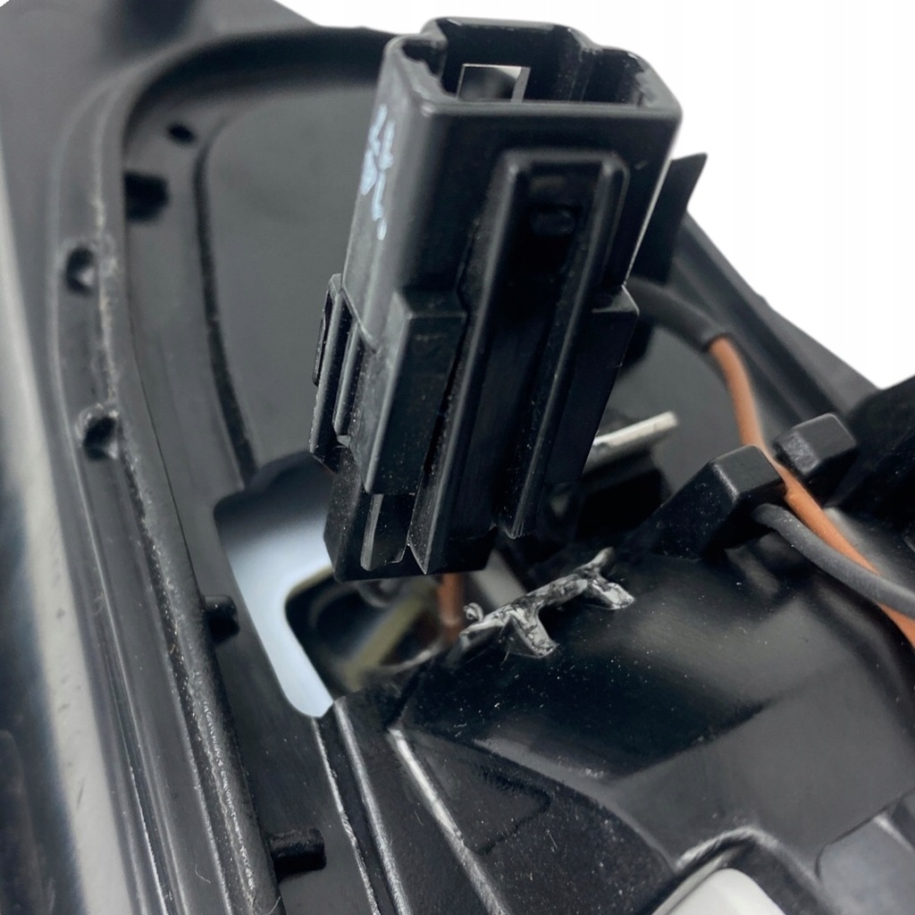 фото №13, Лампа правая задняя w крышка renault espace v 265507870r